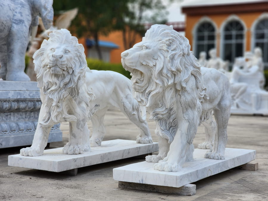 Classic Sitting Lions